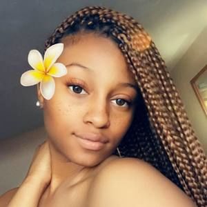 Meet your Posher, Ayana